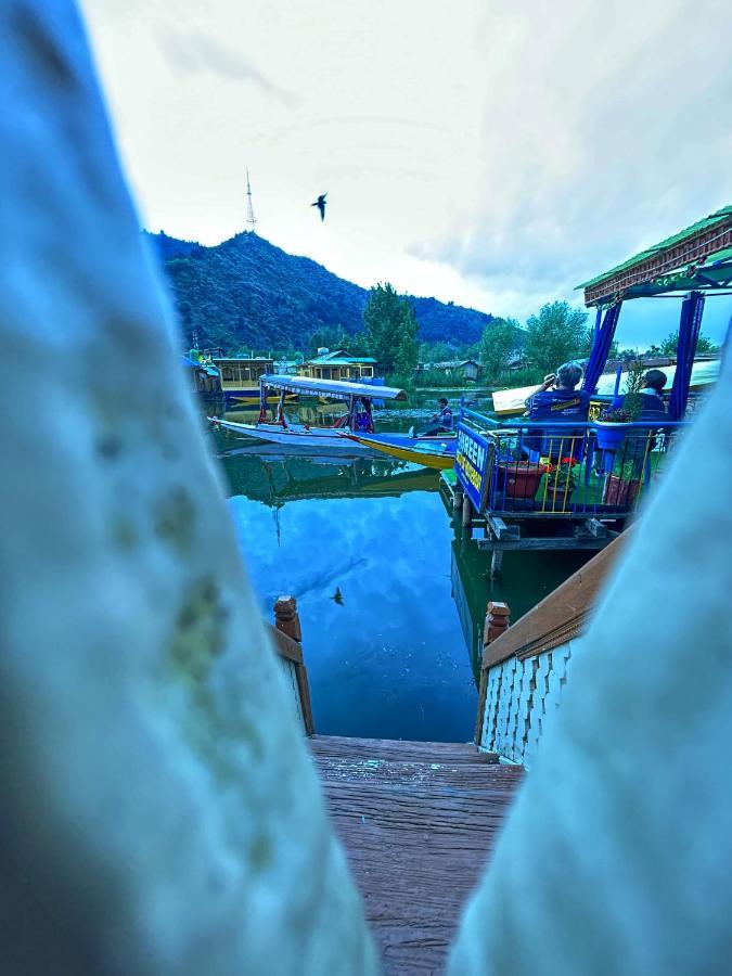 Hotel Exotic Young Shreen Houseboat Srīnagar Exteriér fotografie