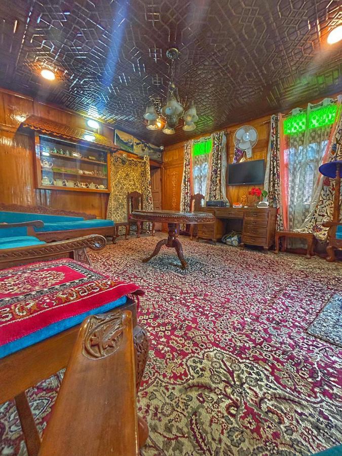 Hotel Exotic Young Shreen Houseboat Srīnagar Exteriér fotografie